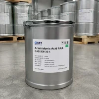 arachidonic-acid-ara-cas-506-32-1-25kg-metal-can-with-label-details A 25kg silver metal can of Arachidonic Acid ARA CAS 506-32-1 in a warehouse, labeled with UET Chemical branding, batch number, manufacturing date, and storage instructions.