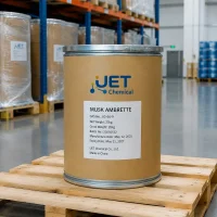 musk-ambrette-25kg-fiber-drum-fragrance-cas-83-66-9 25kg fiber drum of musk ambrette CAS 83-66-9 by UET Chemical on wooden pallet in warehouse, synthetic musk for fragrance