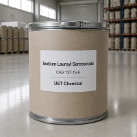 sodium-lauroyl-sarcosinate-cas-137-16-6-fiber-drum-packaging Kraft fiber drum of sodium lauroyl sarcosinate (CAS 137-16-6) with metal lever-lock lid in warehouse – UET Chemical