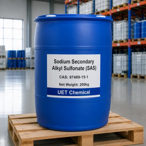 200kg blue plastic drum of Sodium Secondary Alkyl Sulfonate (SAS) CAS 97489-15-1 on a wooden pallet in a warehouse, label displaying UET Chemical and net weight.