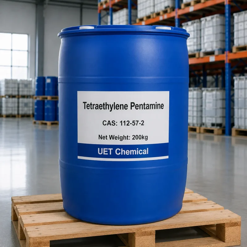 tetraethylene-pentamine-cas-112-57-2-200kg-blue-plastic-drum Blue plastic drum of Tetraethylene Pentamine CAS 112-57-2 on a wooden pallet in a warehouse, label showing 200kg net weight and UET Chemical branding, with IBC tanks in the background.